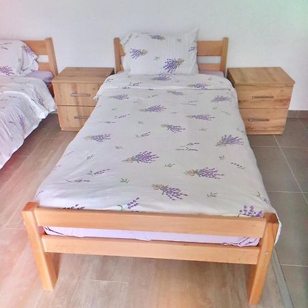 Guest House Ulnika Vuthaj Екстериор снимка